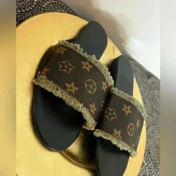 SLIP ON FLAT MULE SANDALS SZ 38 NEW - Picture 3 of 11